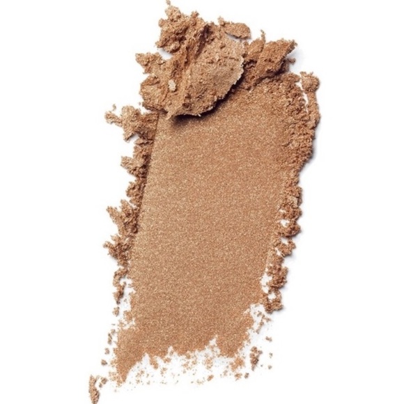 Bobbi Brown Illuminating Bronzing Powder - Picture 8 of 11